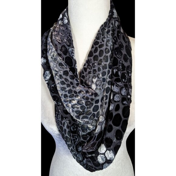 Kevin O'Brien Studio Animal Print Black And Silver Velvet Burnout Infinity Scarf - Picture 1 of 4